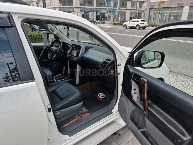 Toyota Land Cruiser Prado 2010, 197,000 km - 2.7 л - Bakı