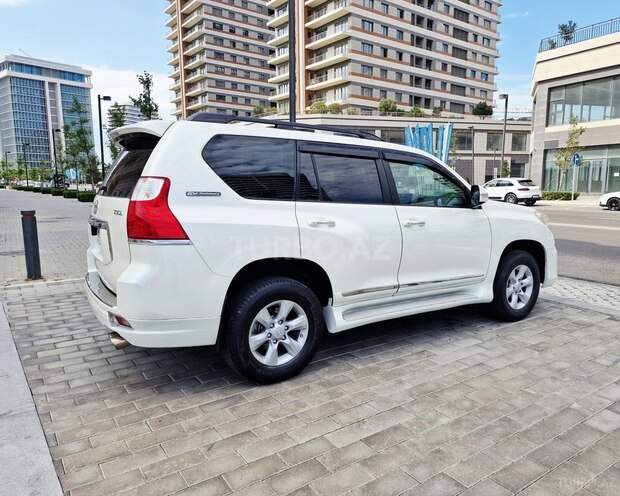 Toyota Land Cruiser Prado 2010, 197,000 km - 2.7 л - Bakı
