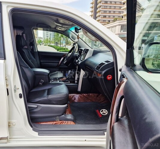 Toyota Land Cruiser Prado 2010, 197,000 km - 2.7 л - Bakı