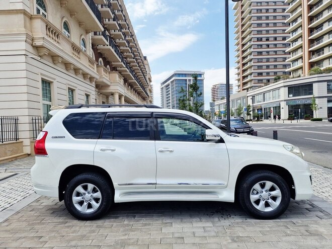 Toyota Land Cruiser Prado 2010, 197,000 km - 2.7 л - Bakı