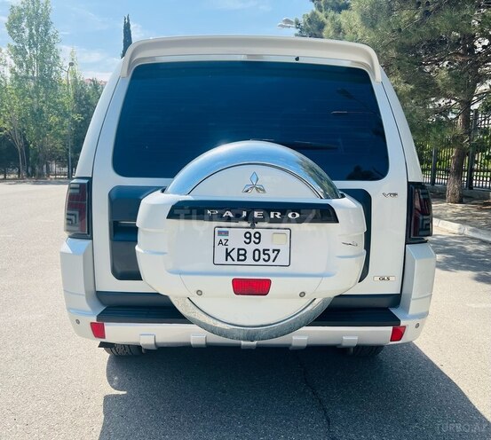Mitsubishi Pajero 2010, 274,800 km - 3.5 л - Bakı