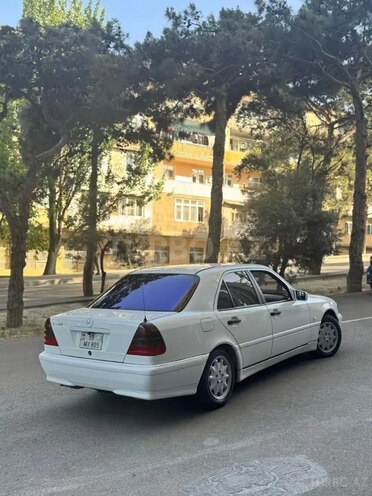 Mercedes C 200-12