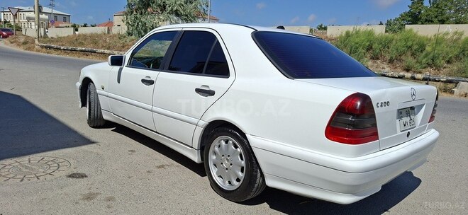 Mercedes C 200-7