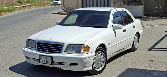 Mercedes C 200-1