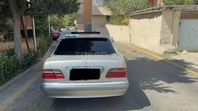 Mercedes E 200 2000, 346,580 km - 2.0 l - Bakı