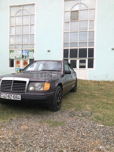 Mercedes E 250 1992, 400,000 km - 2.5 л - Masallı
