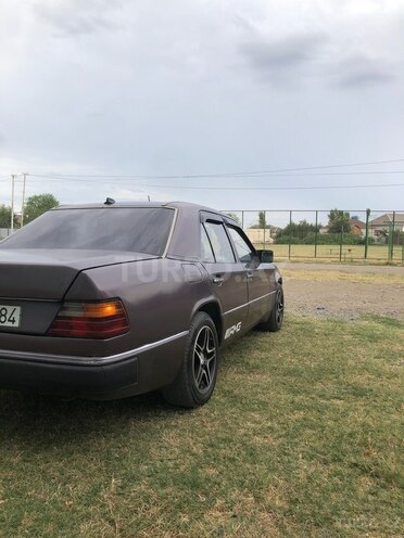 Mercedes E 250 1992, 400,000 km - 2.5 л - Masallı