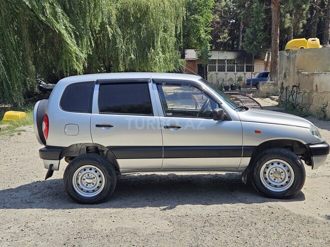 Chevrolet Niva 2006, 97,382 km - 1.7 l - Tovuz