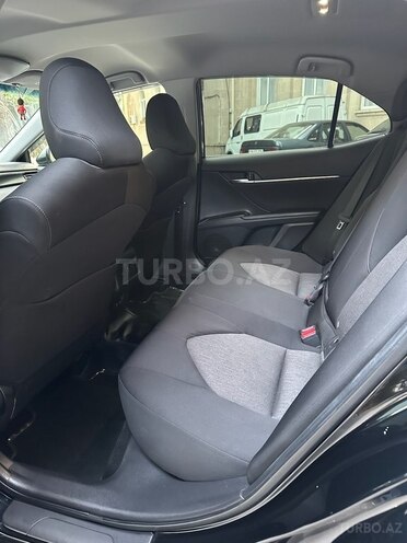 Toyota Camry-16
