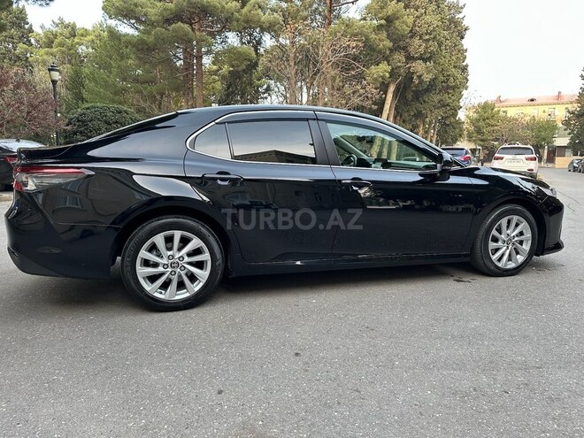 Toyota Camry-9