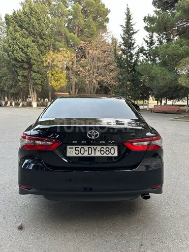 Toyota Camry-13