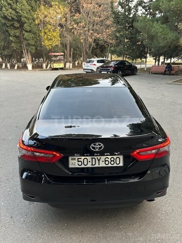 Toyota Camry-21