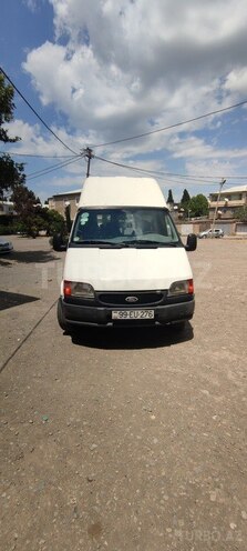 Ford Transit-11