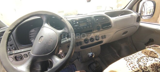 Ford Transit-3