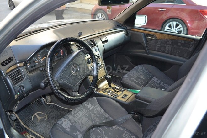Mercedes E 220 d 1998, 620,000 km - 2.2 l - Bakı