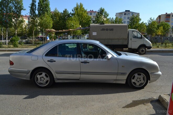 Mercedes E 220 d 1998, 620,000 km - 2.2 l - Bakı