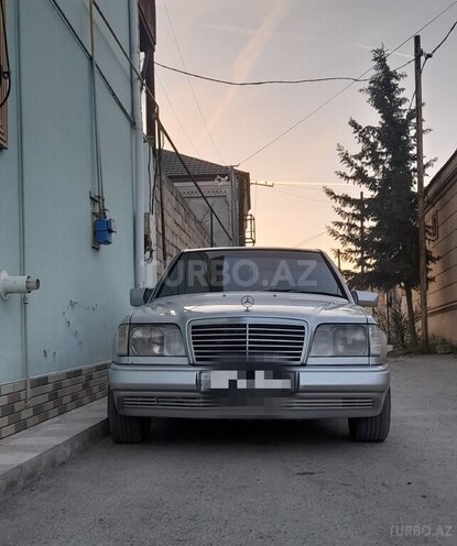 Mercedes E 250 1994, 549,916 km - 2.5 l - Quba