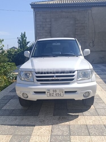 Mitsubishi Pajero io 2003, 237,377 km - 2.0 l - Bakı
