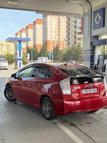 Toyota Prius-3