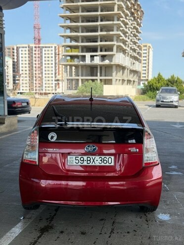 Toyota Prius-5