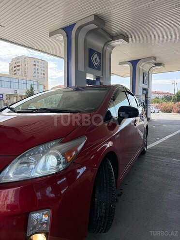 Toyota Prius-8