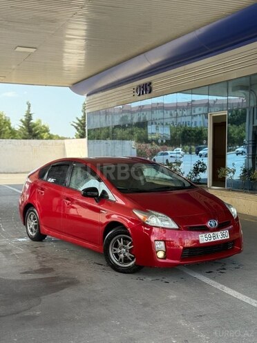 Toyota Prius-4
