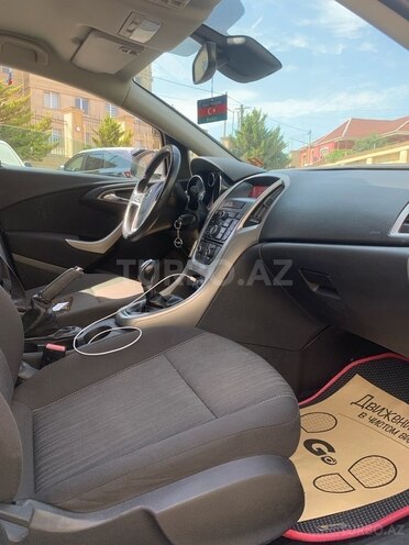 Opel Astra 2011, 240,000 km - 1.3 l - Bakı