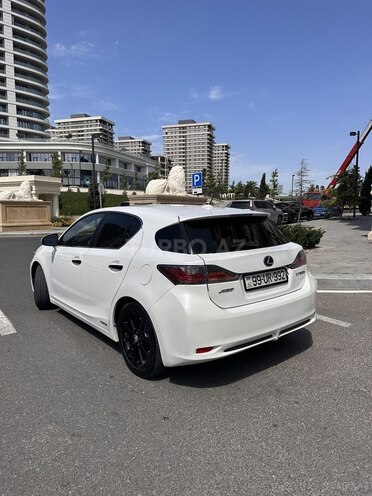 Lexus CT 200h-5