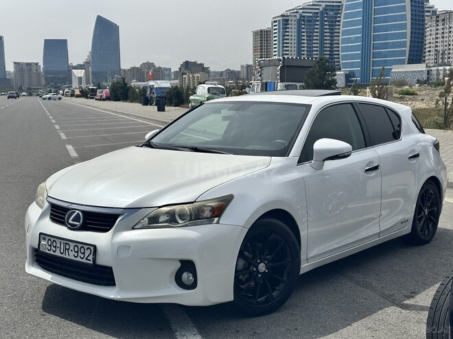 Lexus CT 200h-13