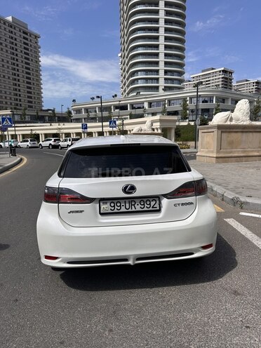 Lexus CT 200h-6