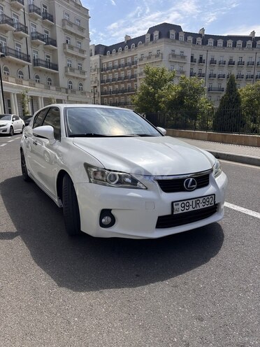 Lexus CT 200h-2