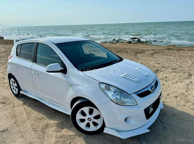 Hyundai i20 2011, 295,000 km - 1.4 л - Bakı