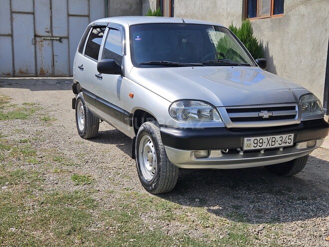 Chevrolet Niva 2006, 97,382 km - 1.7 l - Tovuz