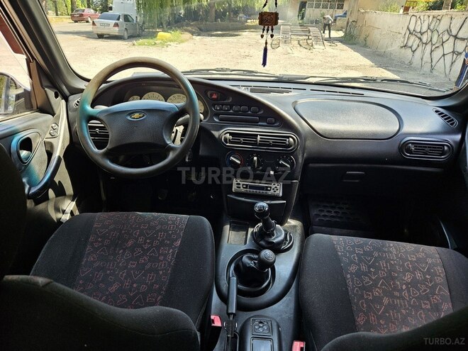 Chevrolet Niva 2006, 97,382 km - 1.7 l - Tovuz