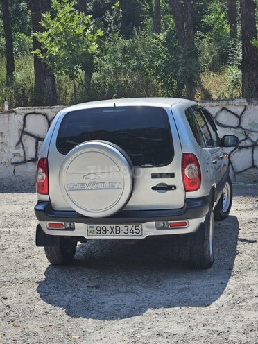 Chevrolet Niva 2006, 97,382 km - 1.7 l - Tovuz