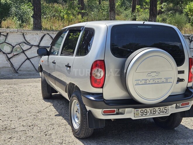 Chevrolet Niva 2006, 97,382 km - 1.7 l - Tovuz