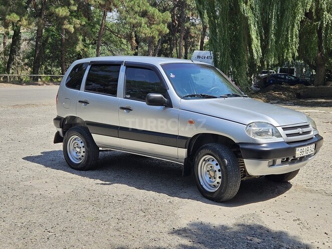 Chevrolet Niva 2006, 97,382 km - 1.7 l - Tovuz