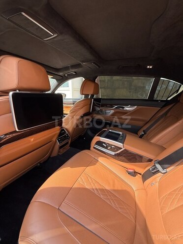 BMW 740 2018, 105,423 km - 3.0 l - Bakı