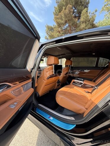 BMW 740 2018, 105,423 km - 3.0 l - Bakı