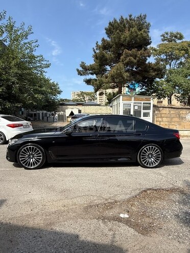 BMW 740 2018, 105,423 km - 3.0 l - Bakı