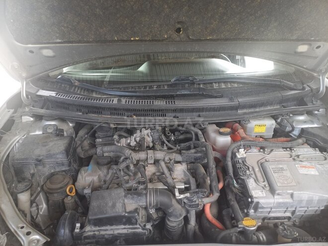 Toyota Prius C 2014, 76,000 km - 1.5 л - Bakı