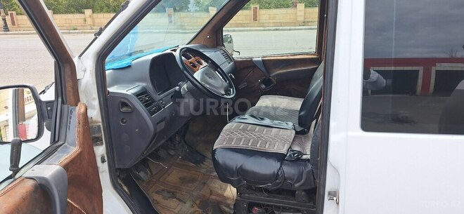 Mercedes Vito 2000, 400,000 km - 2.2 l - Biləsuvar