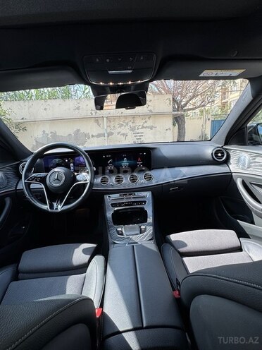 Mercedes E 300 de-5