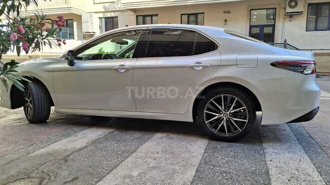 Toyota Camry-3