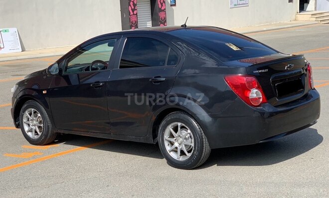 Chevrolet Aveo-6