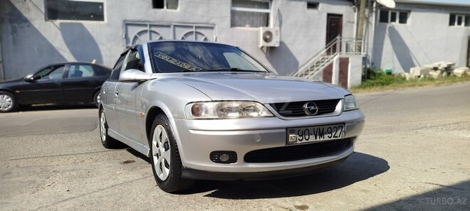 Opel Vectra 2000, 200,000 km - 2.0 l - Qazax
