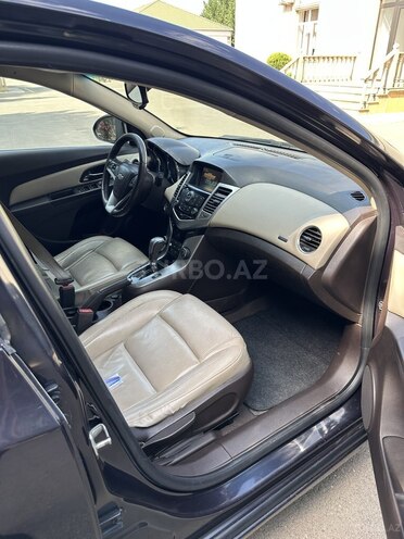 Chevrolet Cruze-10