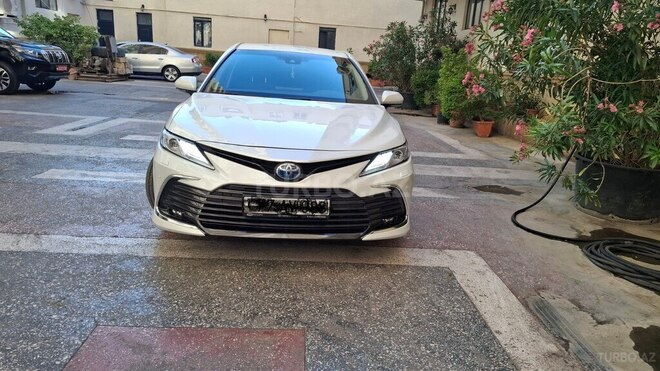 Toyota Camry-1