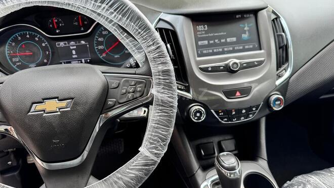 Chevrolet Cruze-8