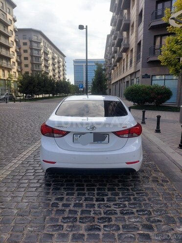 Hyundai Avante 2015, 74,400 km - 1.6 л - Bakı